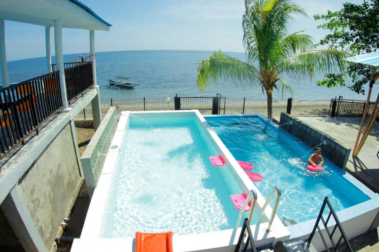 Fx72 Beach Resort Maumere Bagian luar foto