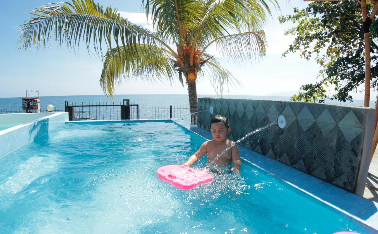 Fx72 Beach Resort Maumere Bagian luar foto