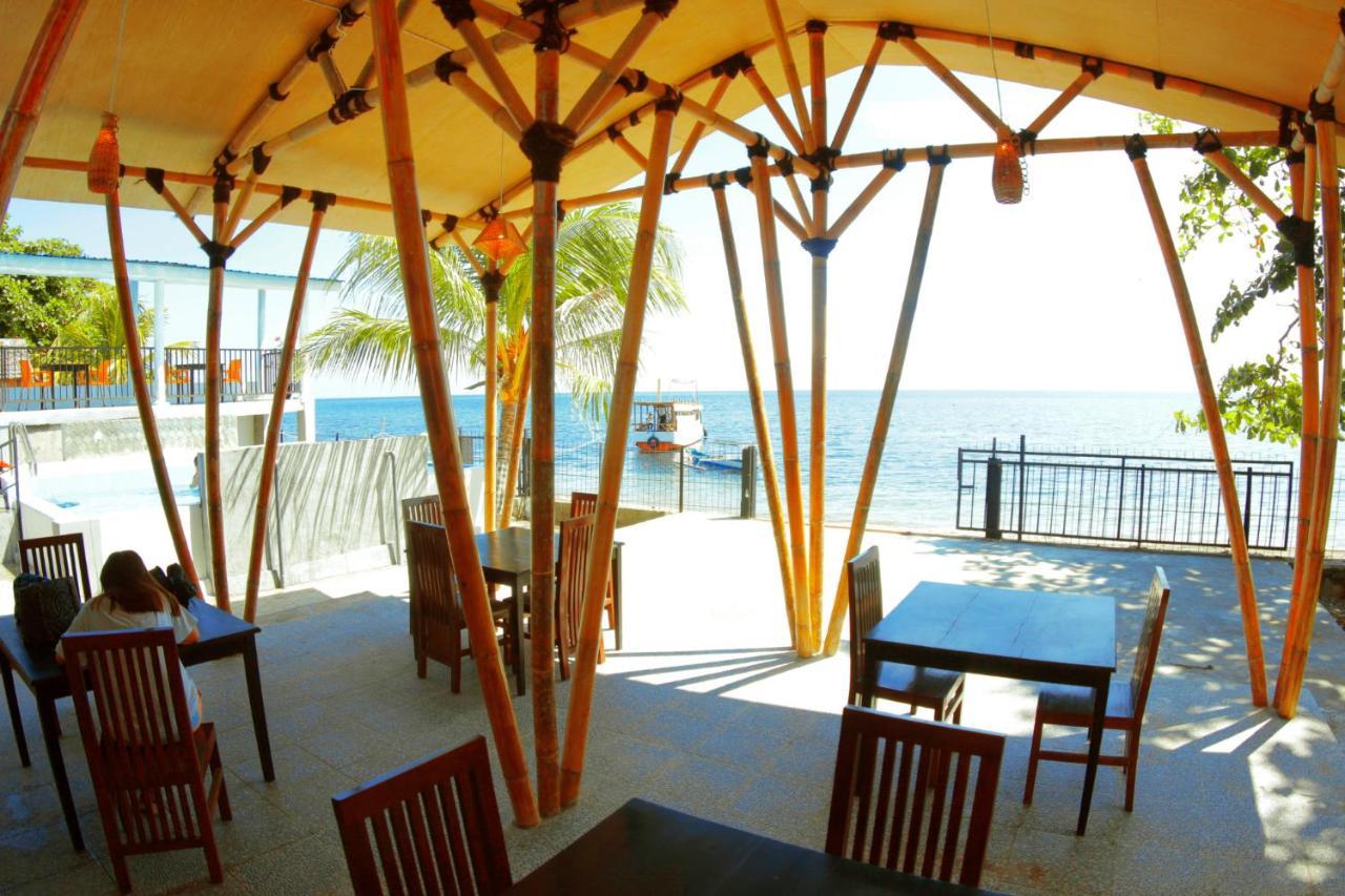 Fx72 Beach Resort Maumere Bagian luar foto