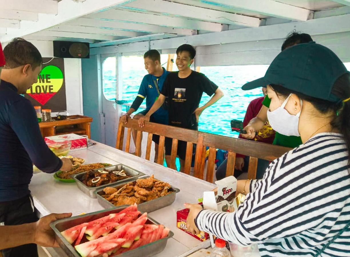 Fx72 Beach Resort Maumere Bagian luar foto